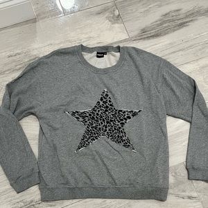 Leopard print star sweatshirt